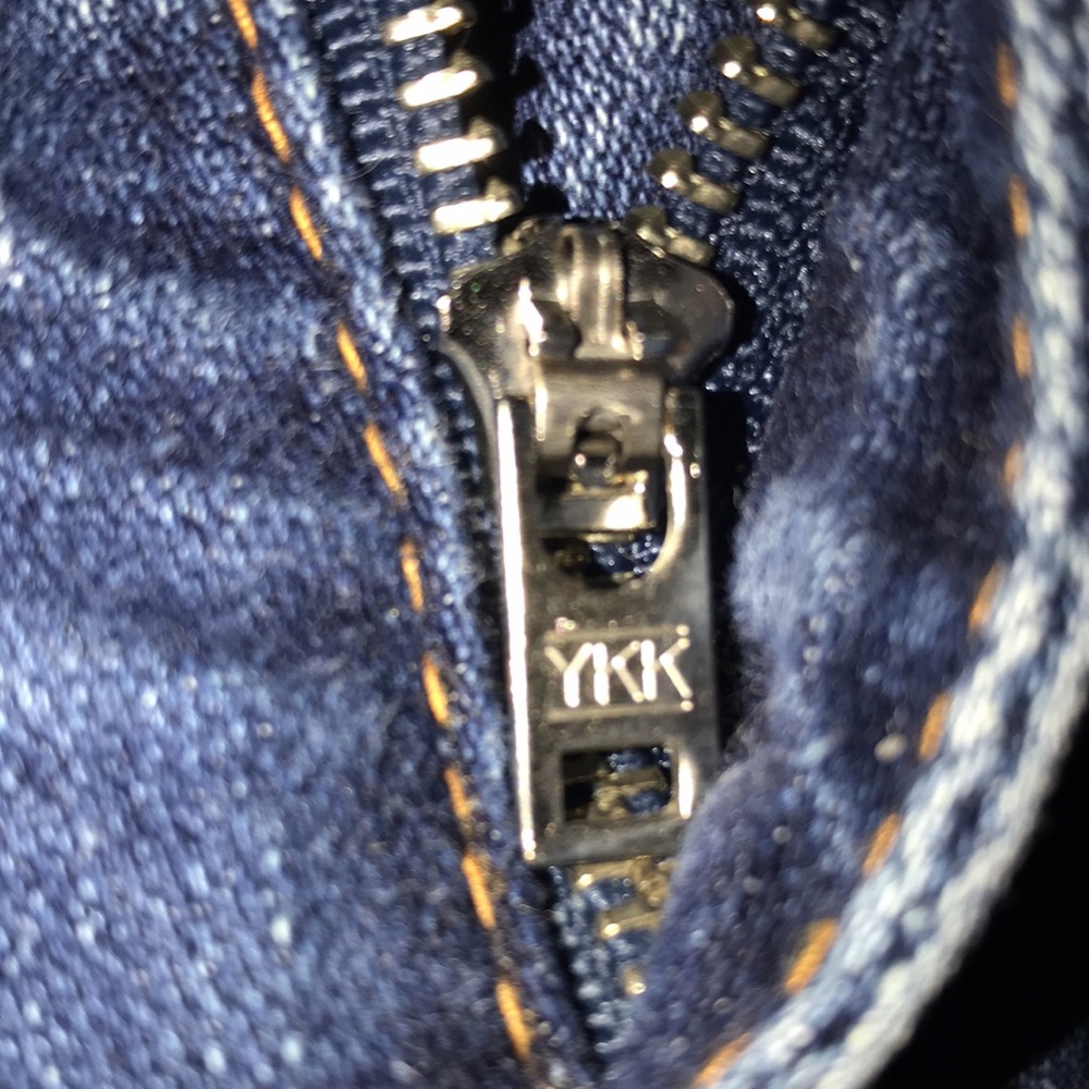 True religion jeans shorts button pockets  zippered size 28 - Picture 15 of 15